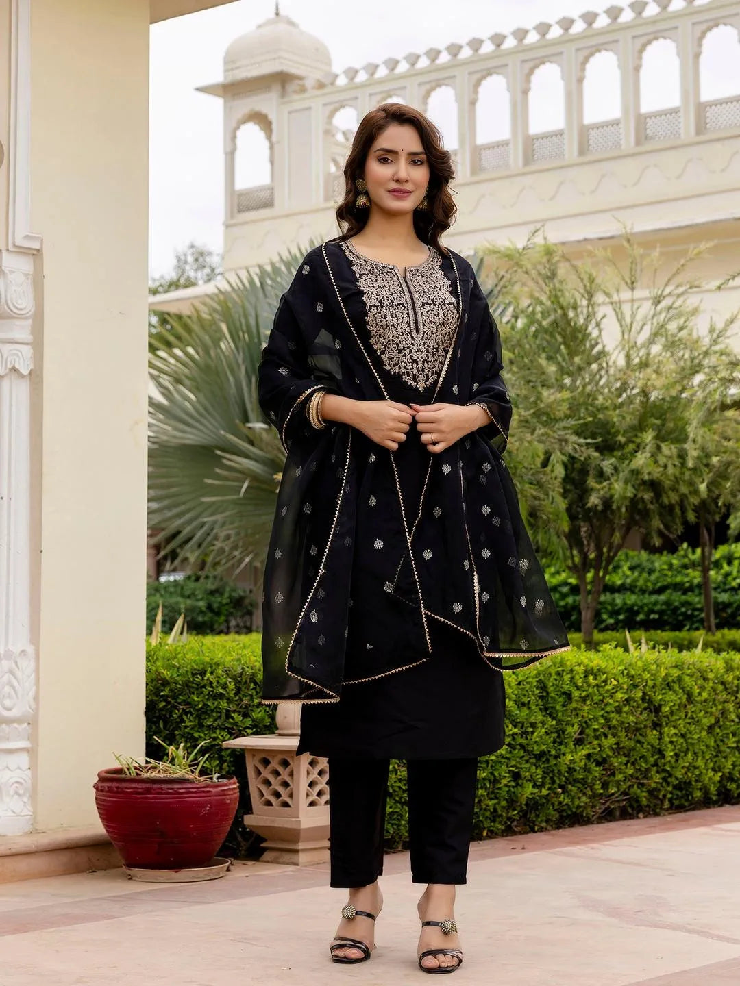 Black Embroidered Viscose Kurta Set with Pants & Zari Organza Dupatta